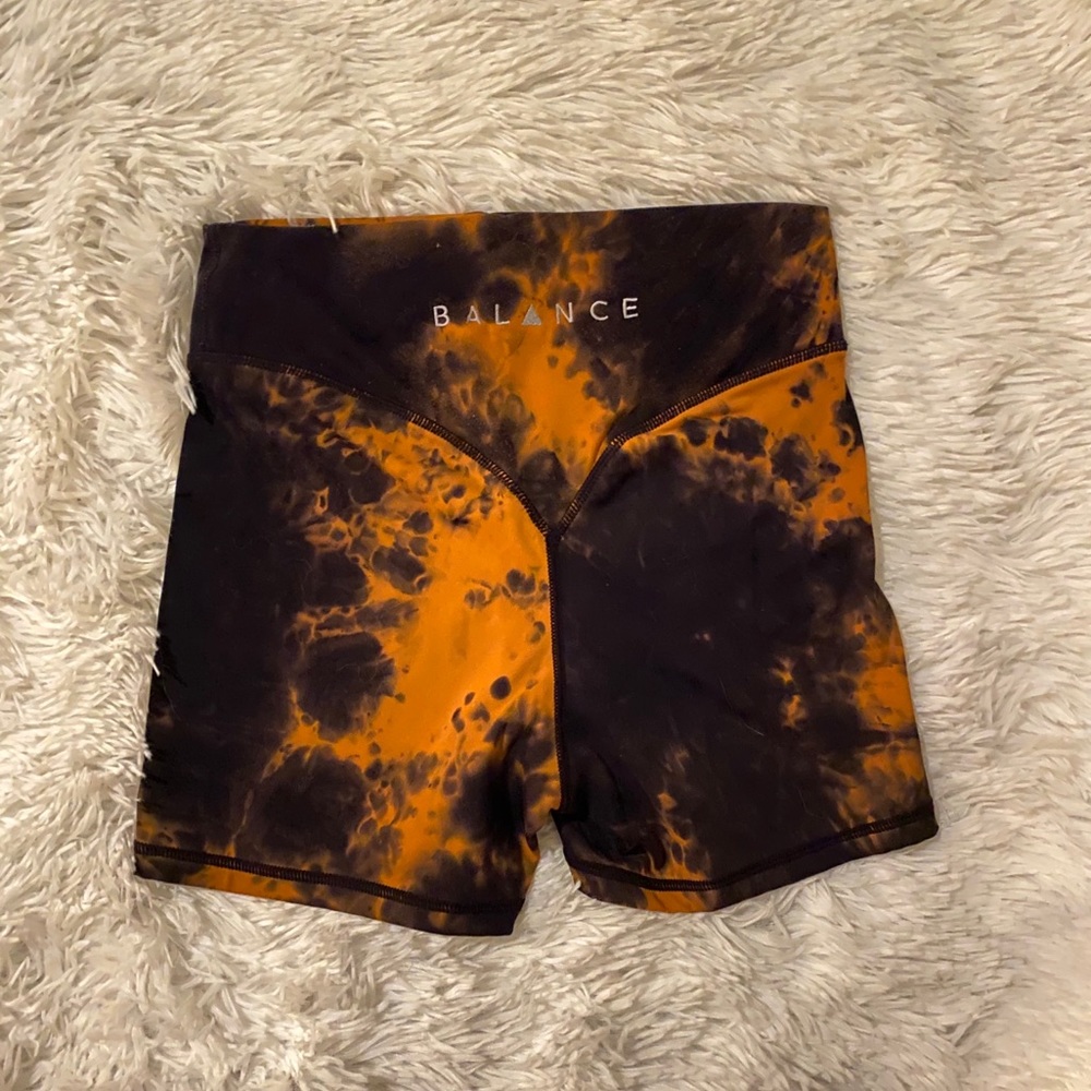 Balance Athletica Cloud Short Dust Devil